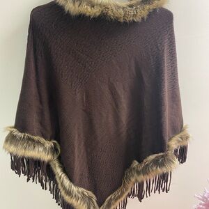NWOT Brown Faux Fur Trim Fringe Poncho